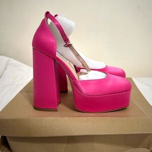 Steve Madden Fuchsia Platform Heels